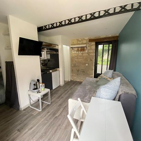 Studio Indre Climatise, La Halte De Cuze, Aux Abords De La Loire A Velo Huismes Luaran gambar