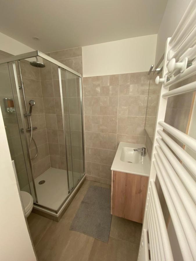 Studio Indre Climatise, La Halte De Cuze, Aux Abords De La Loire A Velo Huismes Luaran gambar