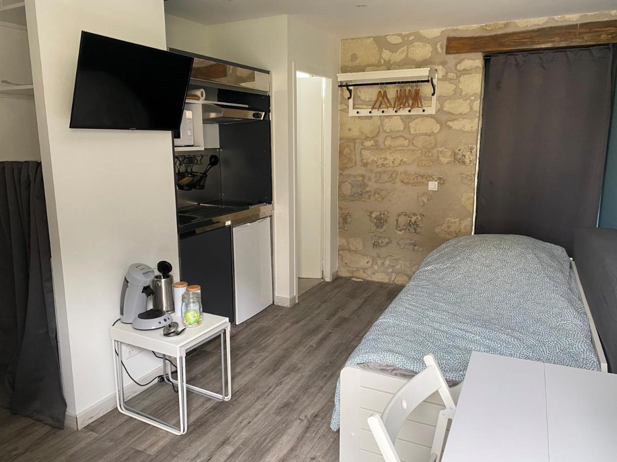 Studio Indre Climatise, La Halte De Cuze, Aux Abords De La Loire A Velo Huismes Luaran gambar